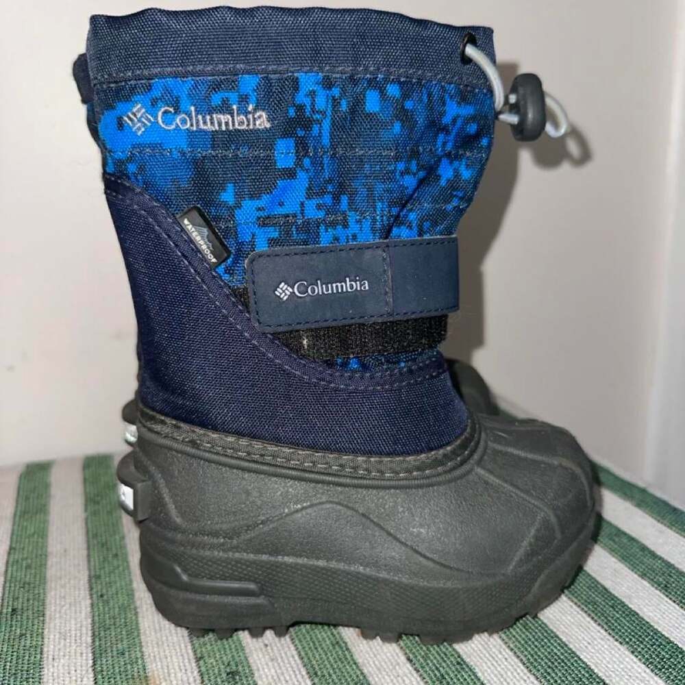 Columbia Sportswear Boys' Blue and Navy Boots
